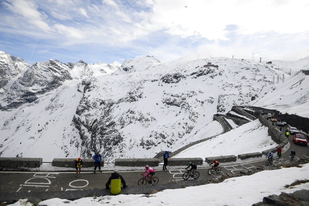 APTOPIX Italy Giro Cycling
